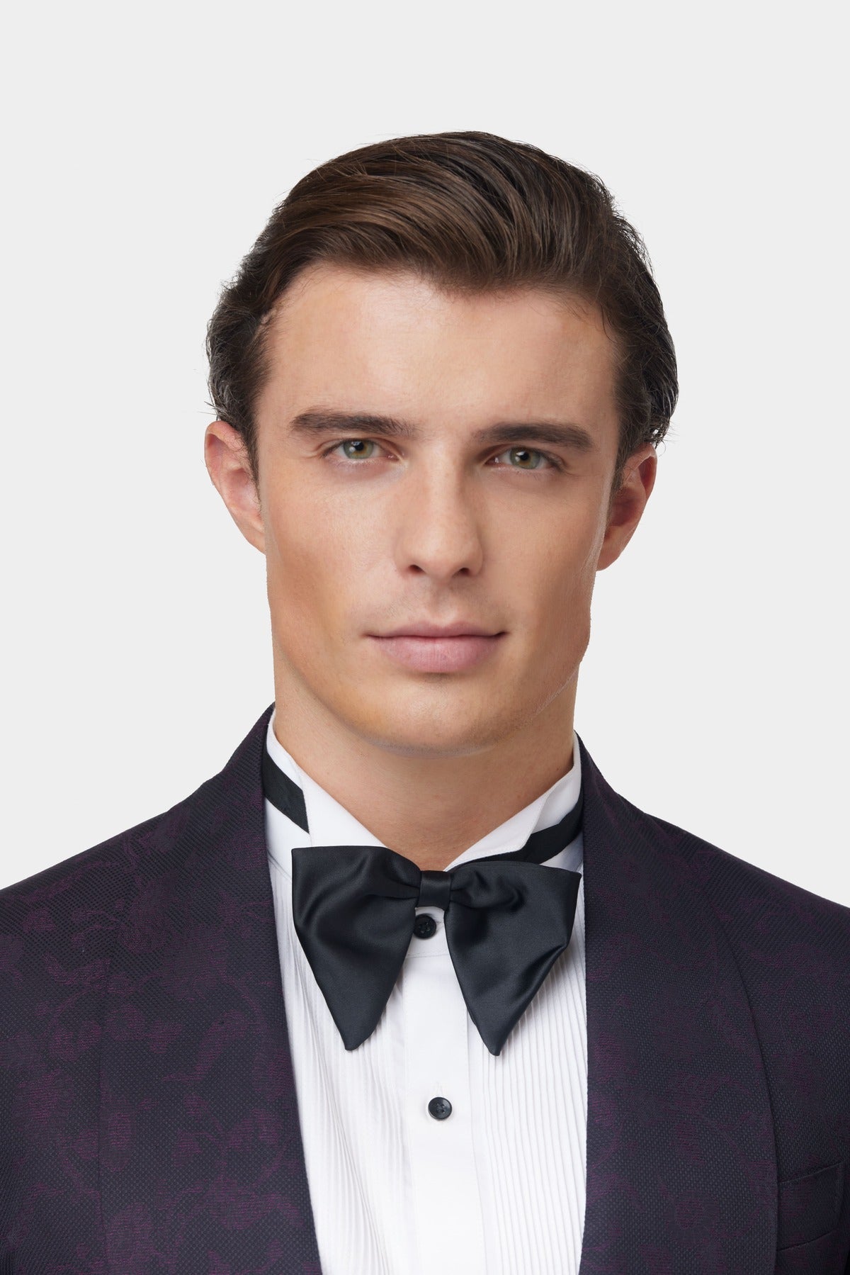 Virgilio Embroidered GC Tuxedo
