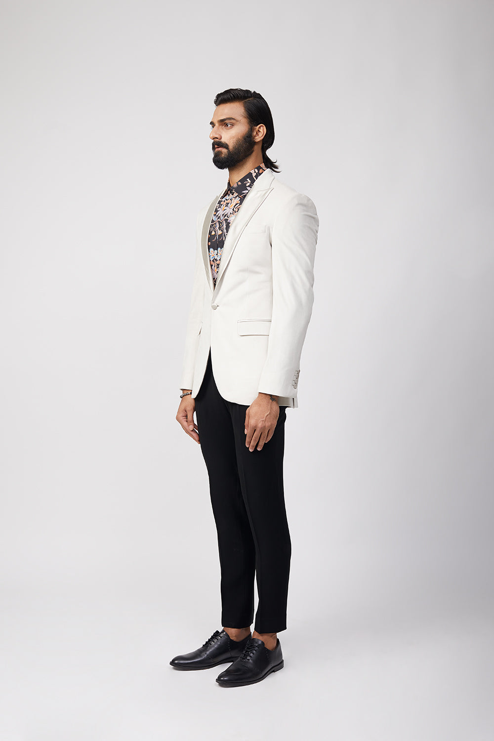 Yugen SB Velvet Suede Blazer (Ivory)