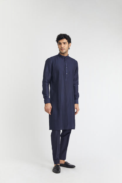 "Cavern" Textured Cotton Silk Kurta (blue)