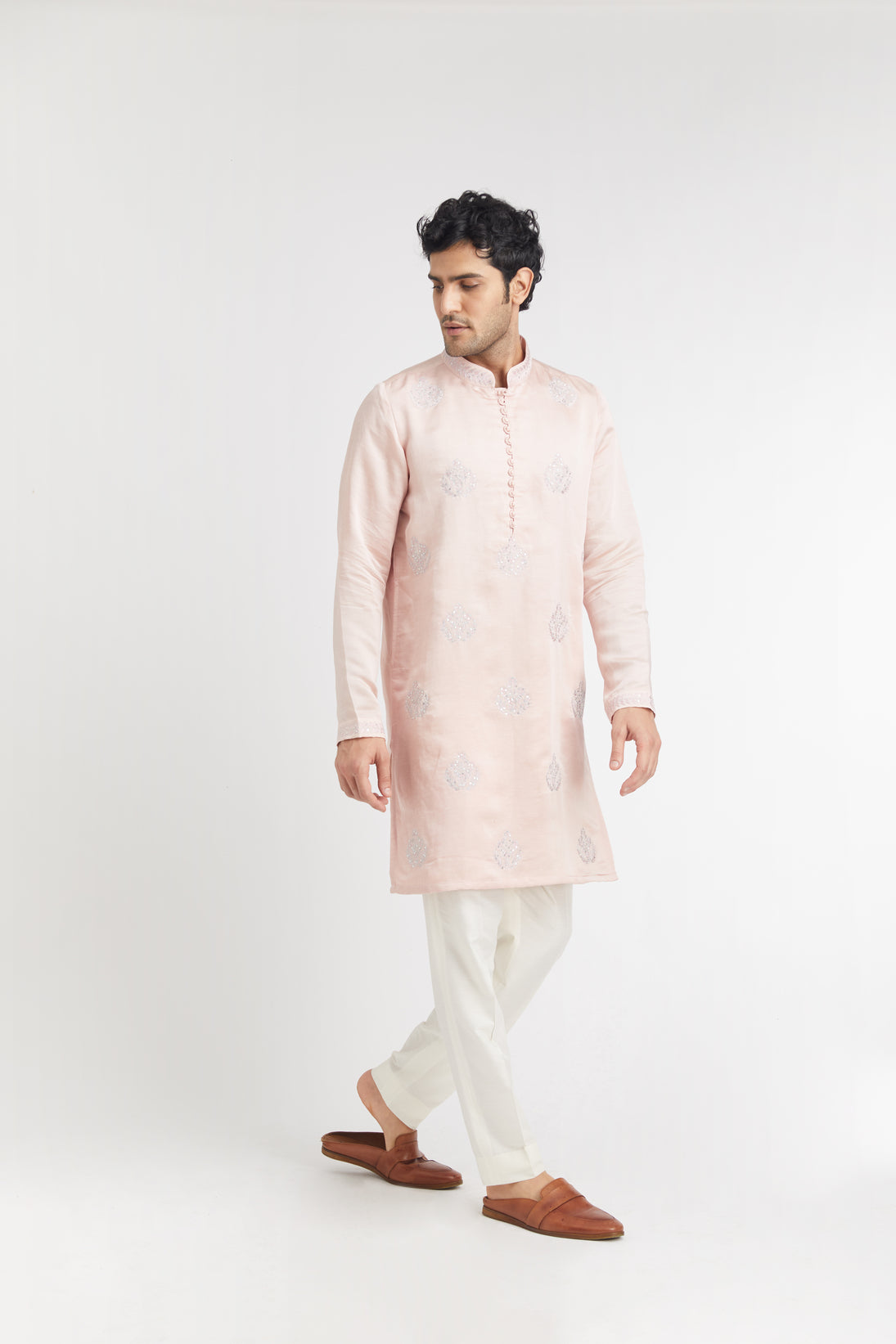 "Festive Bloom" Embroidered Kurta (Baby Pink)